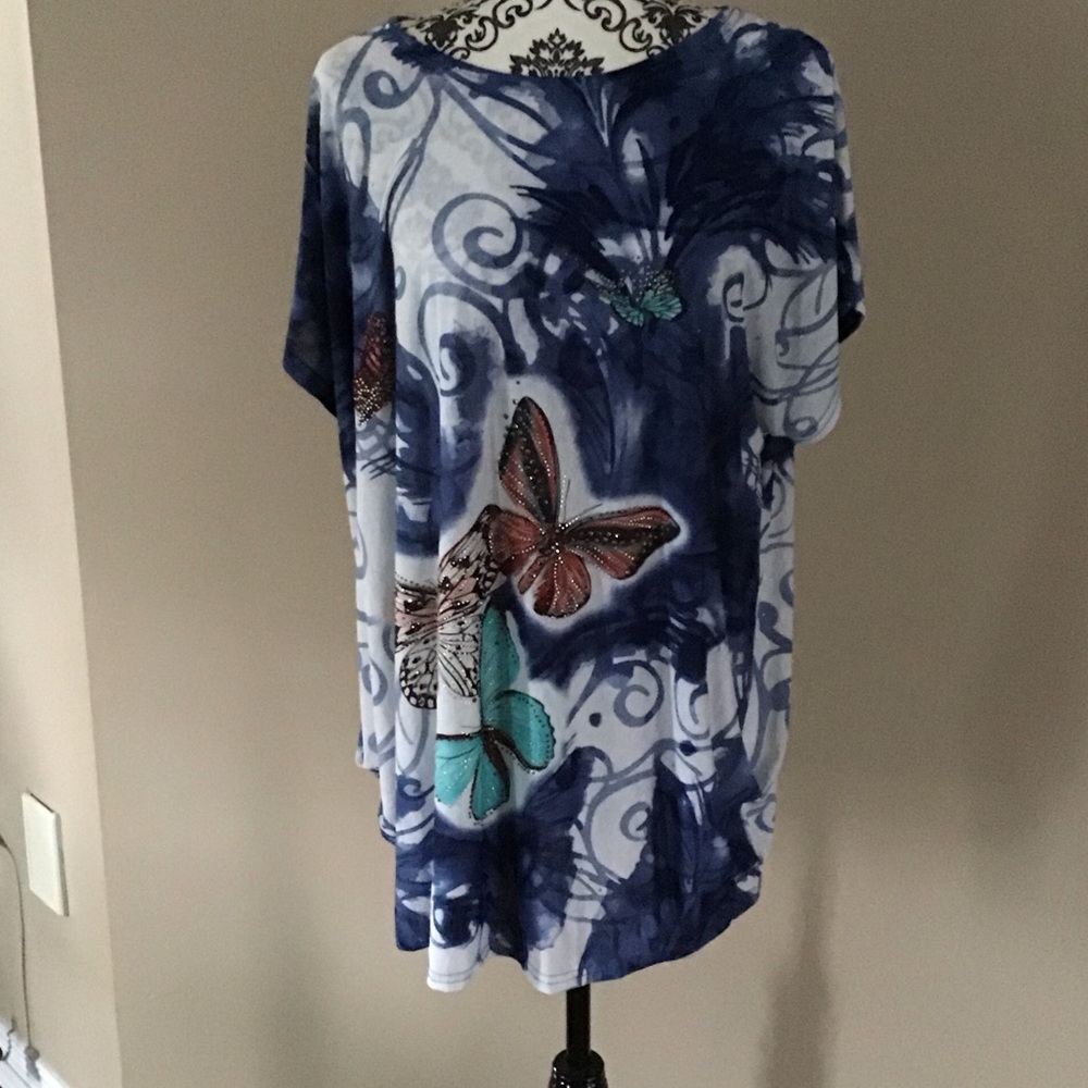 Womens long length pull over short sleeve dressy t-shirt, butter motive